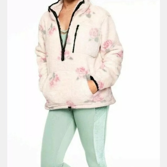 ❌SOLD PINK Sherpa Quarter Zip - Picture 2 of 7